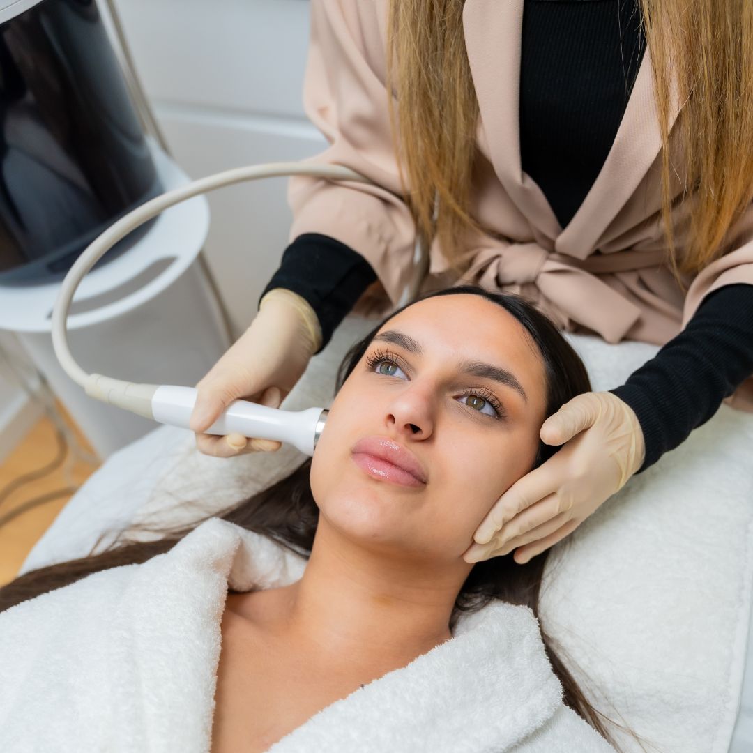Tensado Facial (rostro y papada)